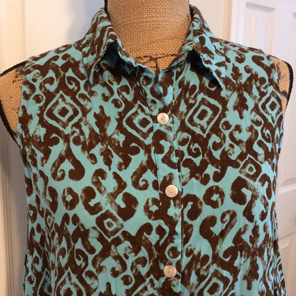 Blue Ginger collared asymmetrical hem sleeveless collared aloha print top size S - Picture 2 of 12